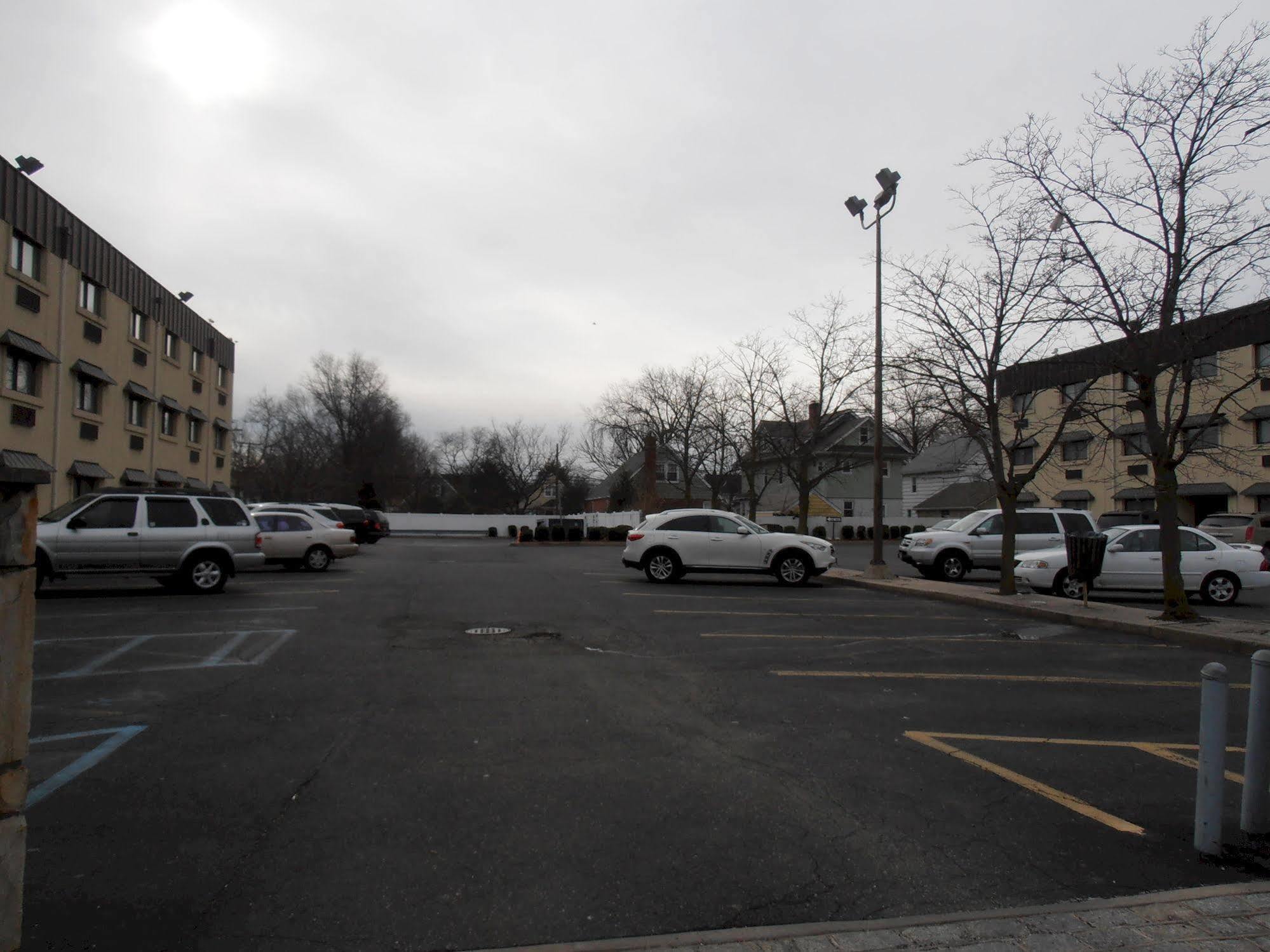 Motor (adults Only) Floral Park